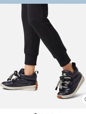 SOREL Out 'N About Puffy‎ Lace Boot Black Women's size 7 Hip Chic